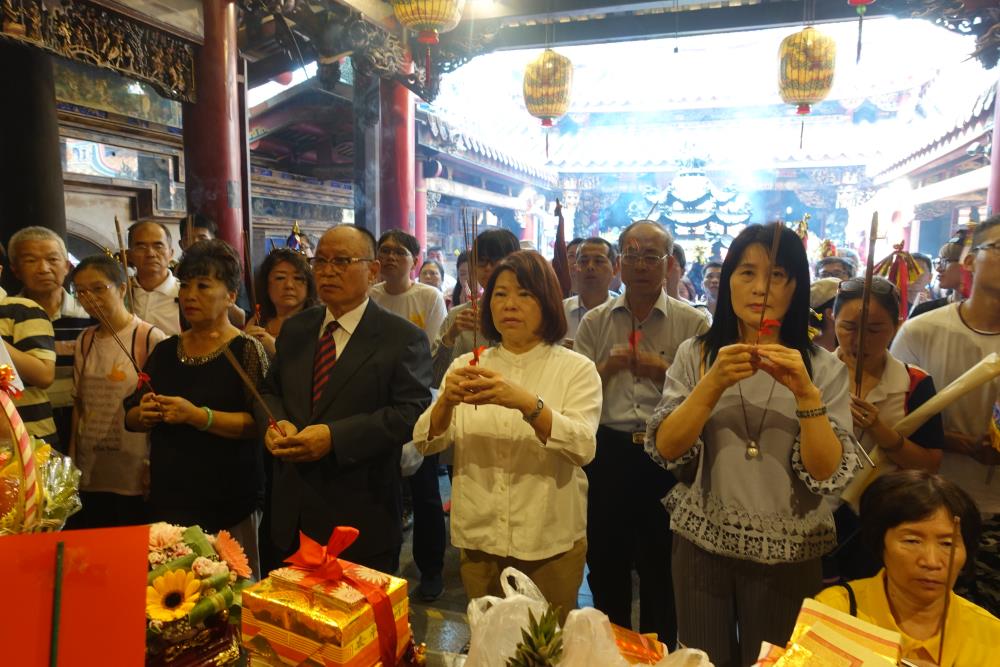 大甲媽祖遶境進香 市長黃敏惠到新港奉天宮祝壽祈福