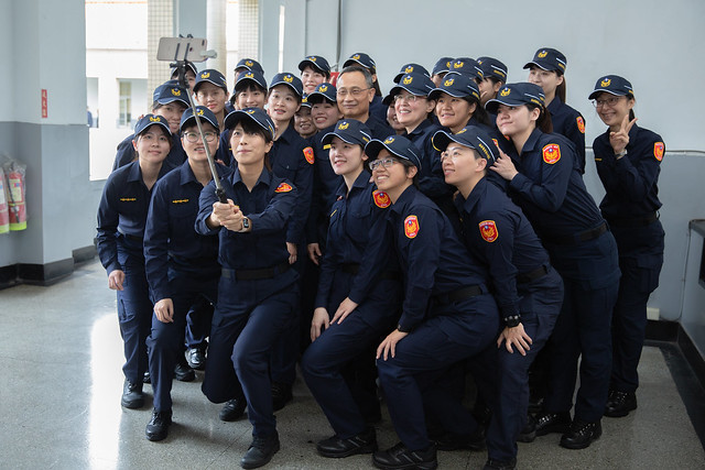新式警察制服全面換裝
