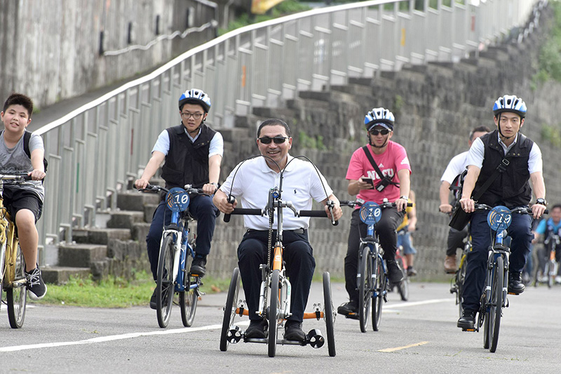 新月橋水岸電梯啟用 新北河濱公園美麗又便利