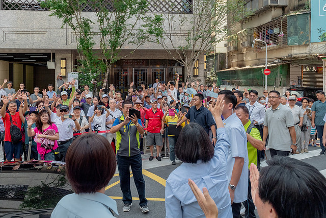 參拜北市宮廟  總統請大家團結，一起讓臺灣更好