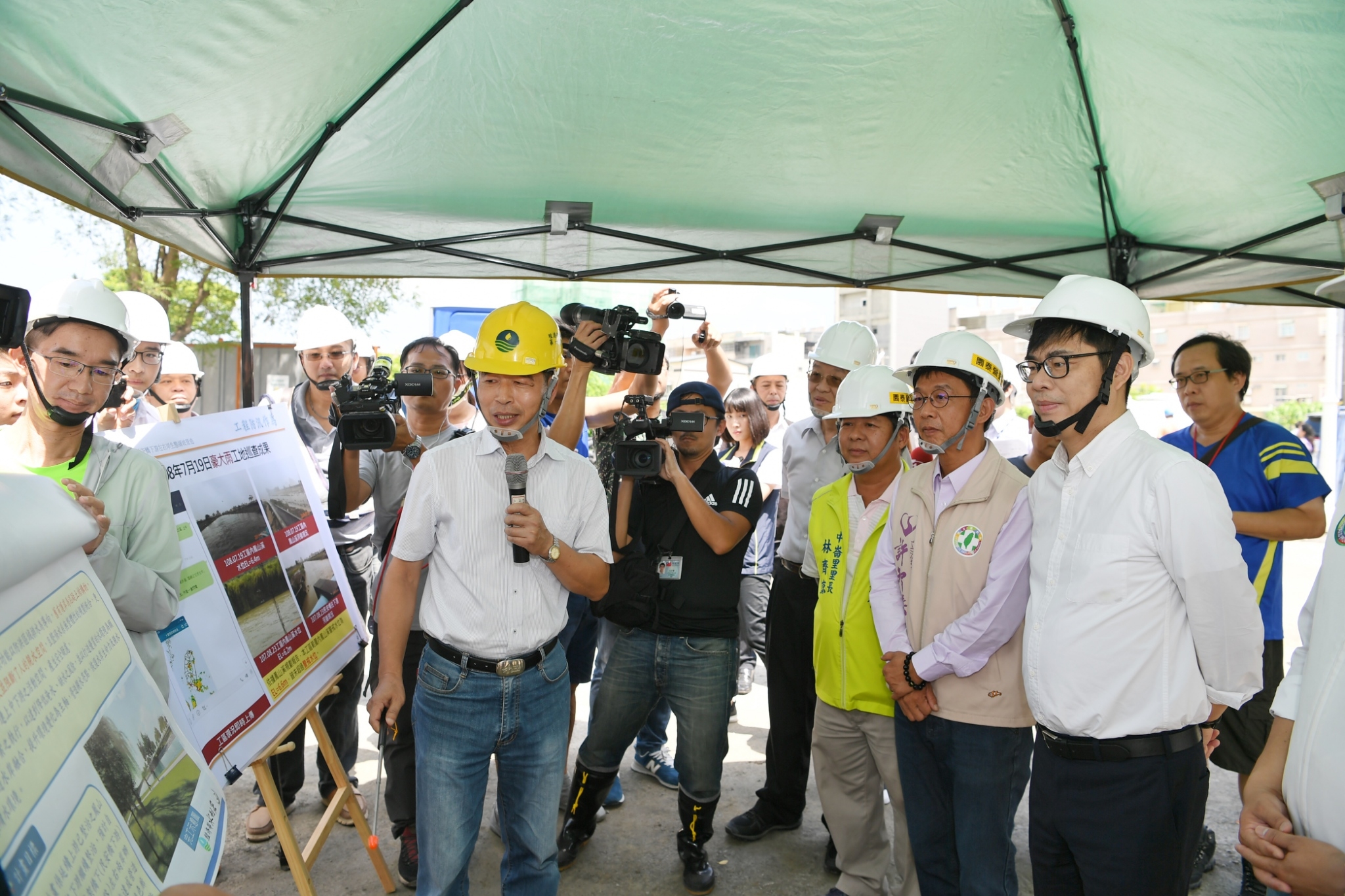 陳其邁：行政院今核定補助719高雄淹水受災戶每戶兩萬元 