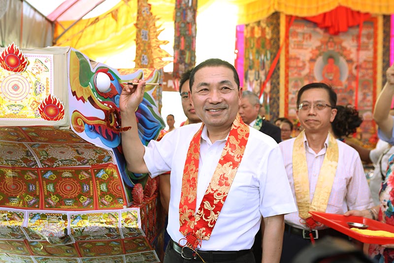 侯友宜出席淡水河祭路祭法會 祈求新北市民諸事平安