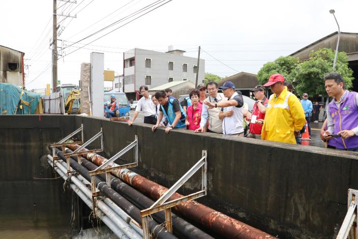 嚴防豪雨　黃市長視察永康、仁德水利應急設施