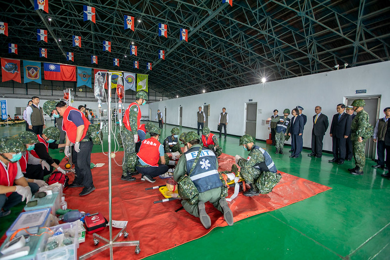 總統肯定國軍戮力完成防疫作戰任務