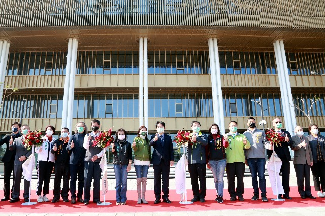 黃偉哲偕同賴清德見證市圖新總館啟用 共盼台南文化新地標打開閱讀新時代