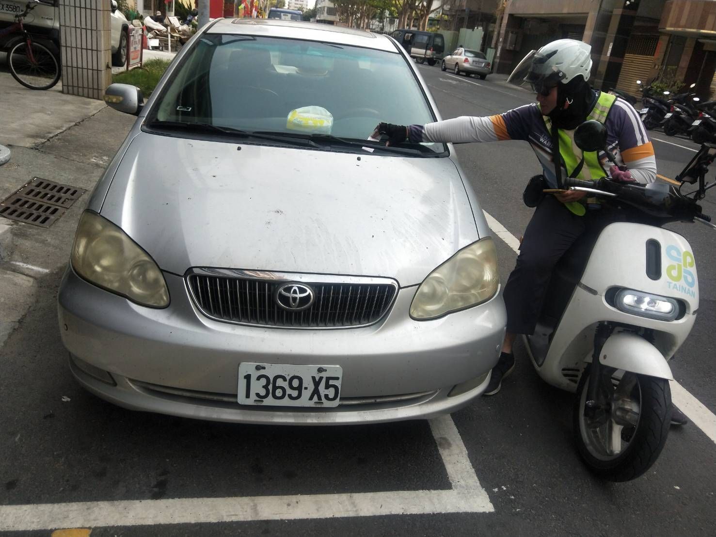 清明掃墓好停車  路邊停車不收費