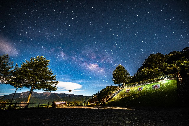 天琴座流星雨22日凌晨大爆發 嘉義最佳觀星點快筆記！