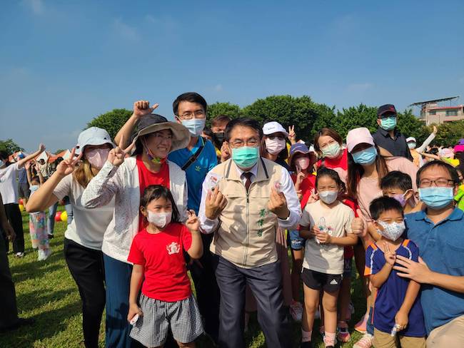 南市首屆幼兒運動會 黃偉哲在官田與親子們一起動起來