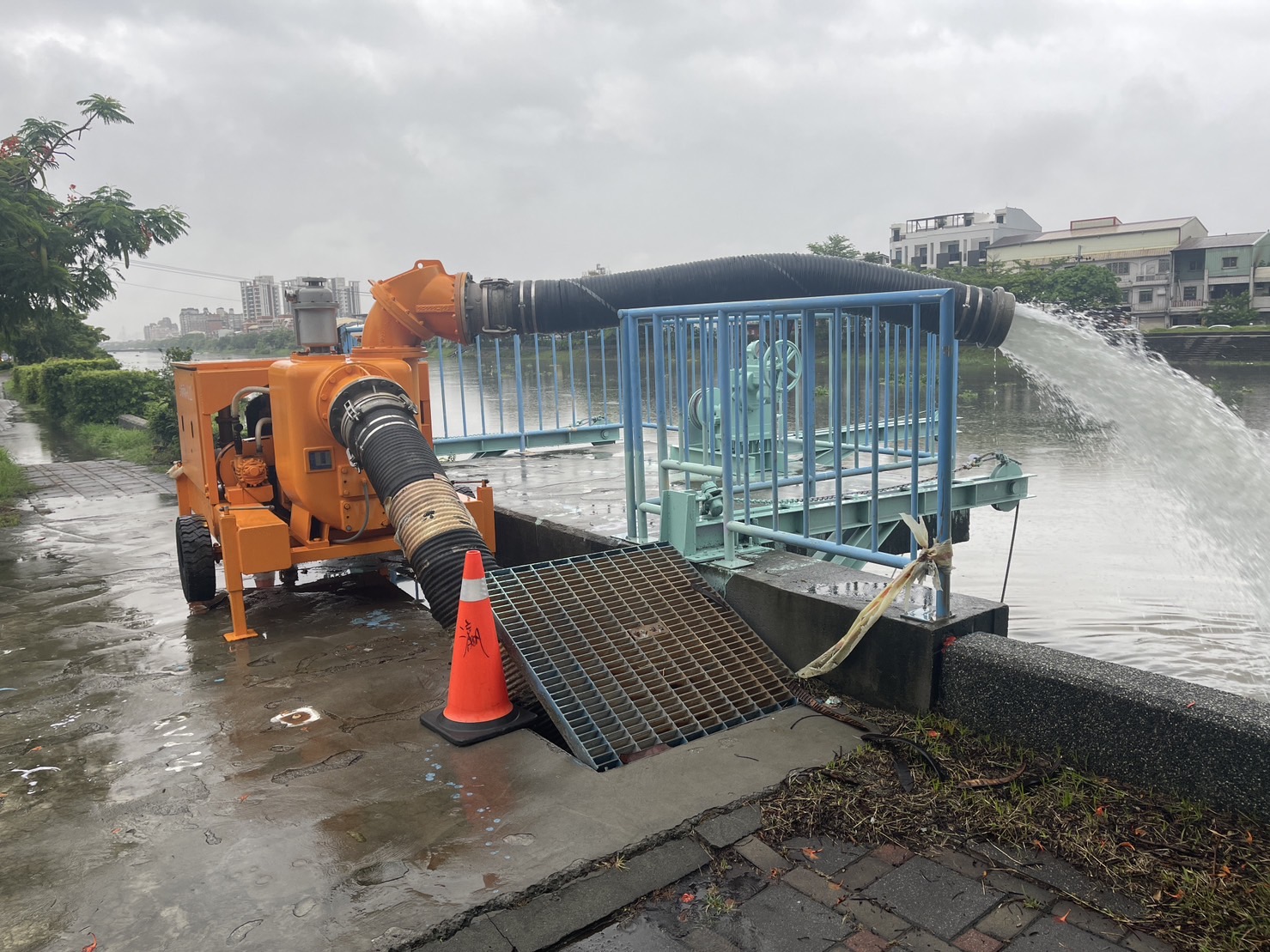 10日台南強降雨   35座抽水站全數啟動