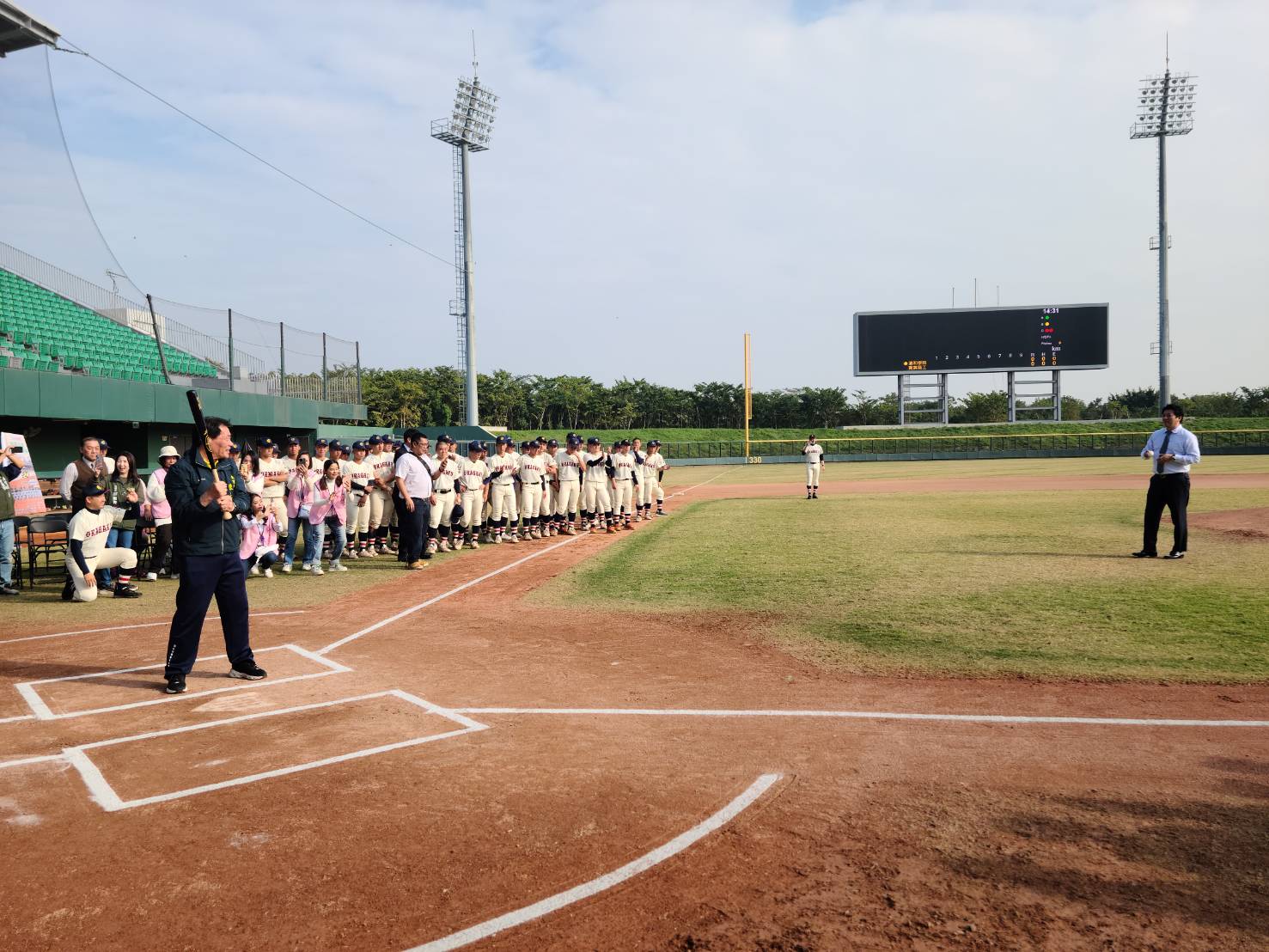 臺日高校棒球交流賽熱血登場 體育局長陳良乾勉勵選手追求卓越