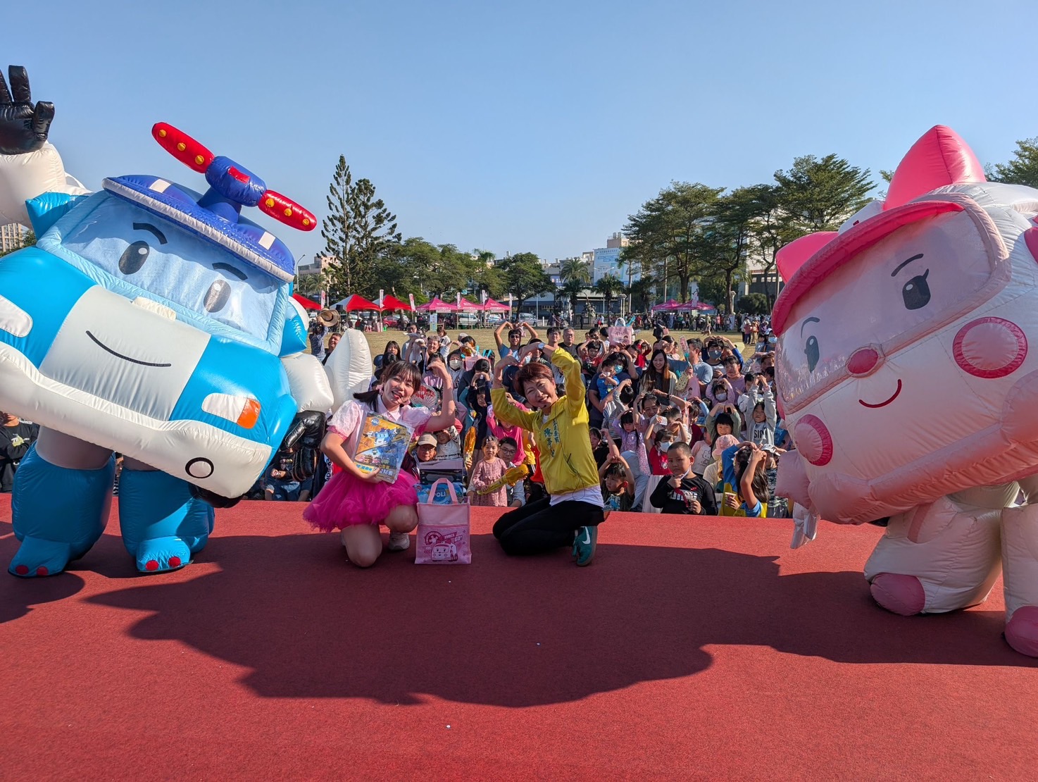 立委陳亭妃打造最暖家庭日 逾五千人次湧入共享草地歡樂時光